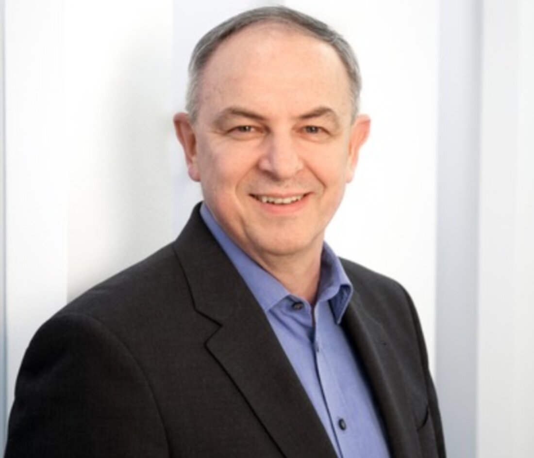 Weiden. 31 Jahre lang hat Wilhelm Harnoth sein Arbeitsleben in den Dienst der Witt-Gruppe gestellt – davon 23 Jahre als Betriebsratsvorsitzender. Mehr als 300 Kolleginnen und Kollegen verabschieden ihn in [&hellip;]