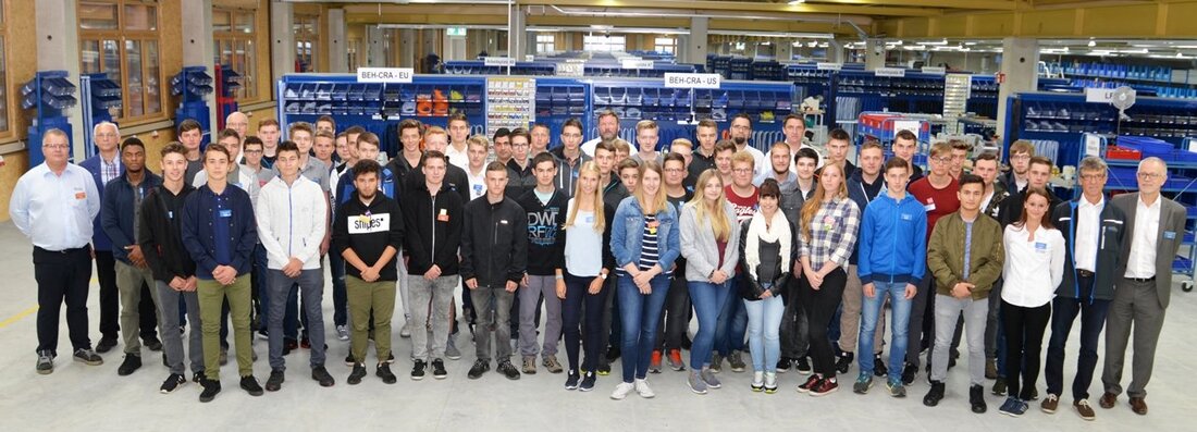 Parkstein. Ihren ersten Tag bei WITRON hatten am 1. September 53 junge Frauen und Männer, die sich für eine Ausbildung beim Parksteiner Logistikunternehmen entschieden haben. Unter ihnen auch drei transnationale [&hellip;]