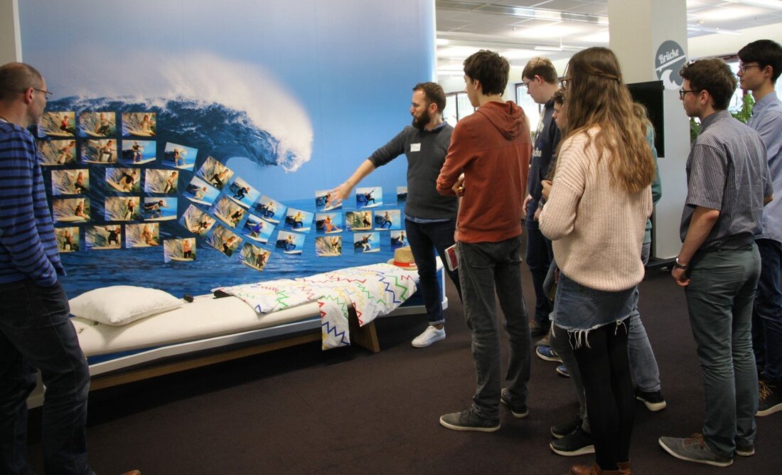 Weiden. IT-Kenntnisse werden im Zuge der Digitalisierung immer wichtiger – umso besser ist es, wenn Schüler/innen frühzeitig entsprechendes Wissen erwerben. Wesentlich sind vor allem Praxiseinblicke, um die IT-Welt für Schüler erlebbar [&hellip;]