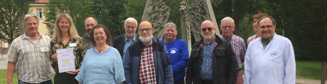 Das Bezirksklinikum Wöllershof wurde 2024 als "Selbsthilfefreundliches Krankenhaus" ausgezeichnet und ist eine der wenigen Fachkliniken in Bayern mit diesem Gütesiegel. Das Gütesiegel gilt für drei Jahre und unterstreicht die Bedeutung der Selbsthilfegruppen in der psychiatrischen Klinik.