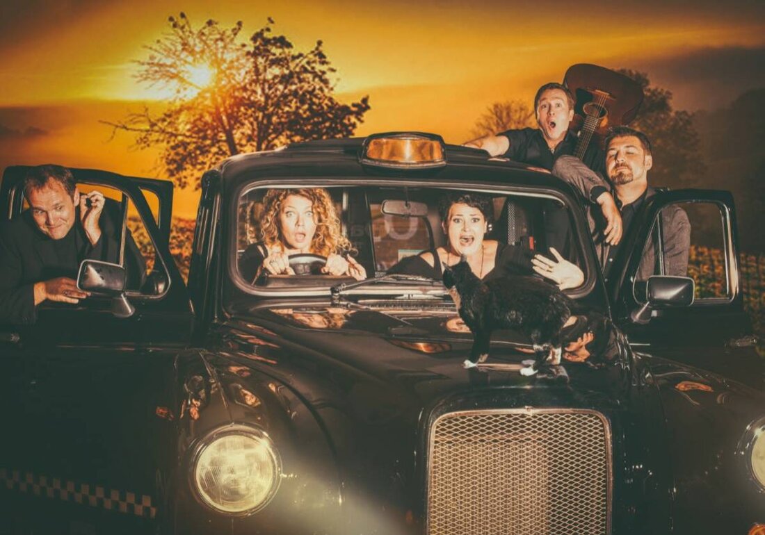 Regensburg. In Regensburg, Thon-Dittmer-Palais lädt die KulturAgentur Alex Bolland am 6. August 2026 um 19.30 Uhr zu Yellow Cab ein, einem Abend mit akustischen Pop- und Rock-Welthits. Ticket jetzt online über okticket.de sichern und die besondere Atmosphäre im Thon-Dittmer-Palais erleben.