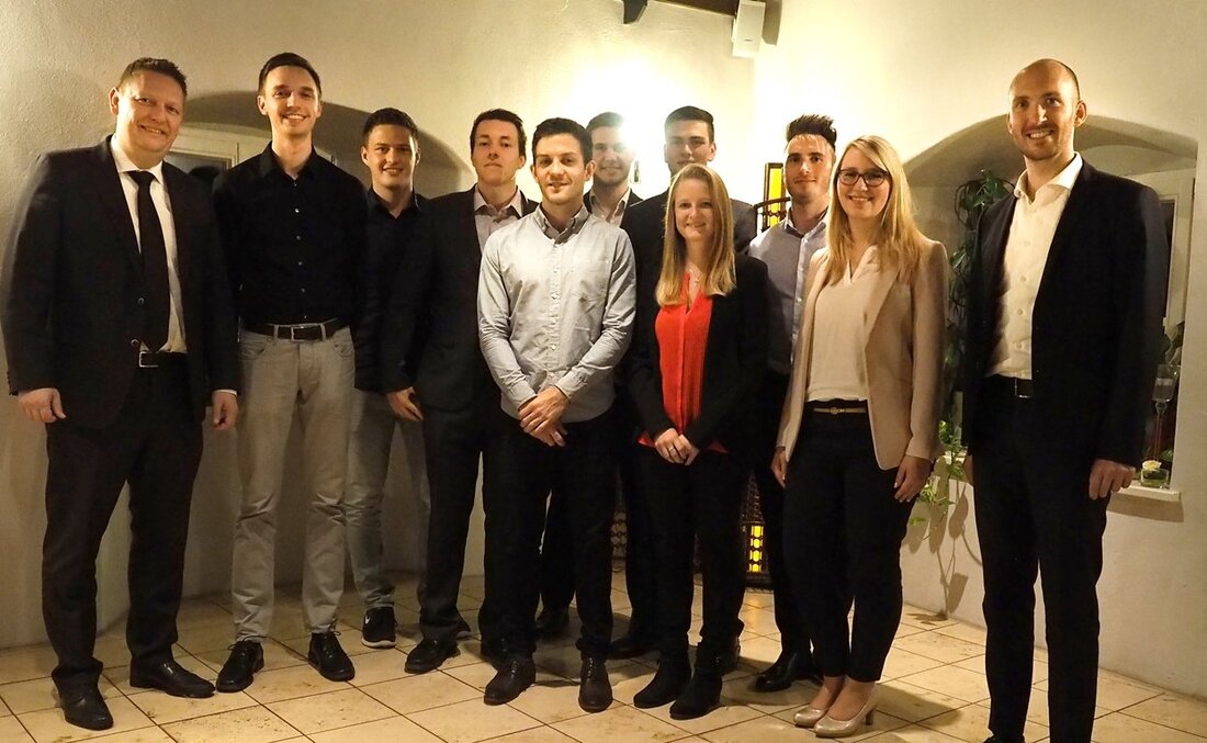 Auerbach. Als einer der größten Arbeitgeber und Ausbildungsbetrieben bildet ZF hochqualifizierte Fachkräfte im technischen und kaufmänischen Bereich aus. Insgesamt acht Auszubildenen und DHBW-Studenten feierten jetzt ihren Abschluss. Außerdem zeichnete ZF [&hellip;]