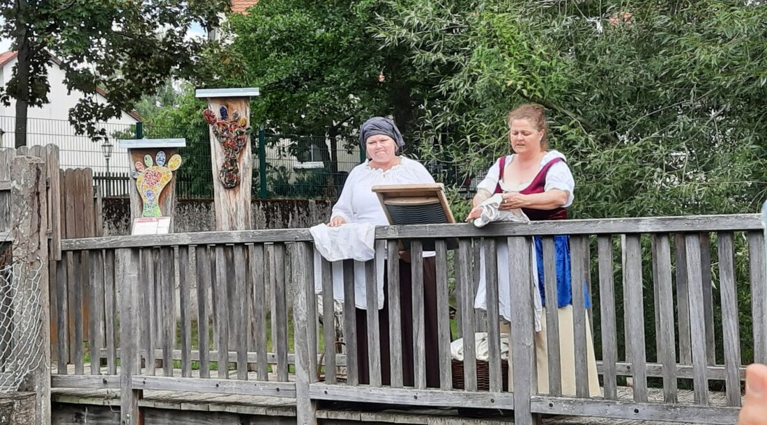 Grafenwöhr. Ein lebendiges Stück Geschichte erlebten rund 50 Teilnehmer bei der historischen Stadtführung, die am vergangenen Wochenende im Rahmen des Annafestes stattfand.
