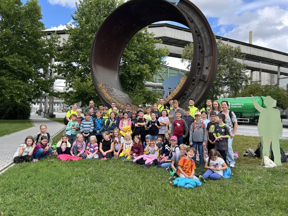Burglengenfeld. Im Rahmen des Ferienprogramms öffnete das Zementwerk seine Türen für Kinder aus dem Städtedreieck Burglengenfeld, Maxhütte-Haidhof und Teublitz. 
