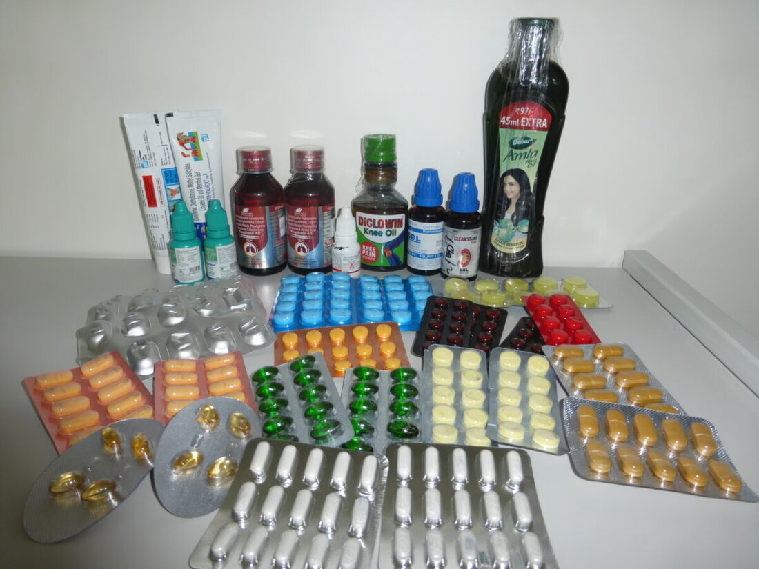 Weiden. Zoll fand in einem Paket aus Indien 20 Produkte, davon 17 Arzneimittel, und ließ alles vernichten. Behörden prüfen Folgen und warnen vor Bestellungen aus Nicht-EU-Ländern.