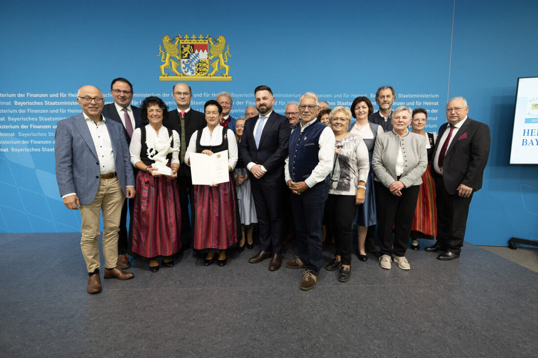 Neustadt/WN. Die Stadt Neustadt/WN hat Grund zum Feiern: Die Zupfer-Moidln, das Gesangsduo Waltraud und Renate Zupfer, sind mit dem Bayerischen Heimatpreis ausgezeichnet worden. 
