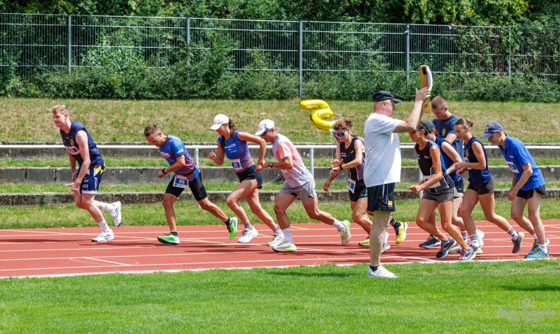 Regensburg. Beim zweiten Rotary-Familiensportfest sportelten Rotarier und Gäste für den guten Zweck. Für das Regensburger Weihnachtssingen 2026 und das Franzi Forschungszentrum kamen 20.000 Euro zusammen.