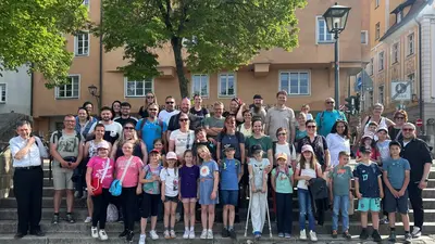 Erstkommunikanten pilgern aus Floß nach Regensburg