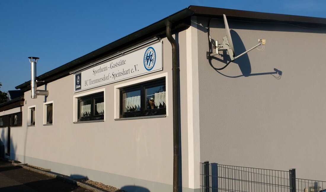 Speinshart. Trotz zugesagter 482.000 Euro aus dem Bundesprogramm stockt die Erweiterung des FC-Sportheims in Tremmersdorf: Für die endgültige Freigabe ist ein ergänzender Förderantrag nötig, den der Gemeinderat eilends billigte.