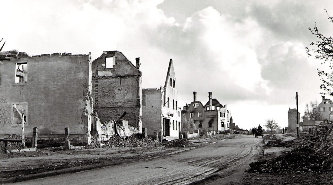 Grafenwöhr. Zum 80. Mal jährt sich  die Bombardierung der Stadt und des Lagers am Ende des Zweiten Weltkriegs. Am 5. und 8. April 1945 legten US-Bomberverbände Grafenwöhr in Schutt und Asche. Der 8. April 1945, der Weiße Sonntag, war der schwärzeste Tag Grafenwöhrs. Zeitzeugen erinnern sich.