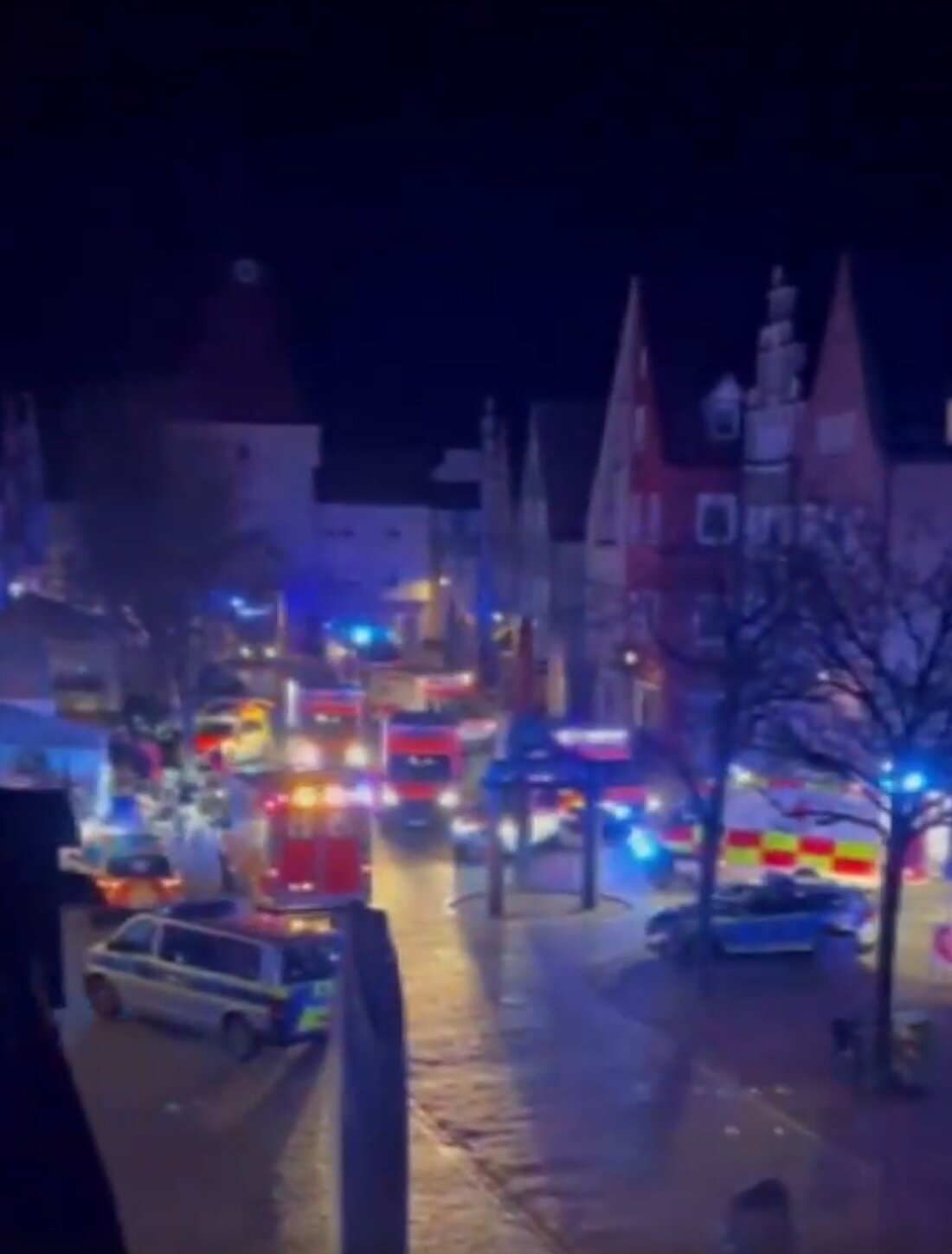 Weiden. Gäste und Mitarbeiterin schildern die Horror-Nacht im "La Vita" im Februar 2022. Von einer Sekunde zur nächsten kippte die Stimmung. Aus fröhlich Feiernden wurden "Zombies" mit Schaum vor dem Mund, die zu Boden sanken. "Es war wie ein schlechter Horrorfilm", sagt ein städtischer Mitarbeiter, zufällig Gast und Ersthelfer.