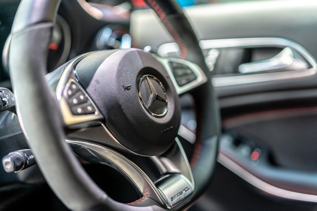 Altenstadt/WN. In Altenstadt/WN wurde in der Nacht von Dienstag auf Mittwoch ein Auto der Marke Mercedes mit einem Zeitwert von etwa 42.500 Euro entwendet. Die Kriminalpolizei Regensburg hat die Ermittlungen [&hellip;]