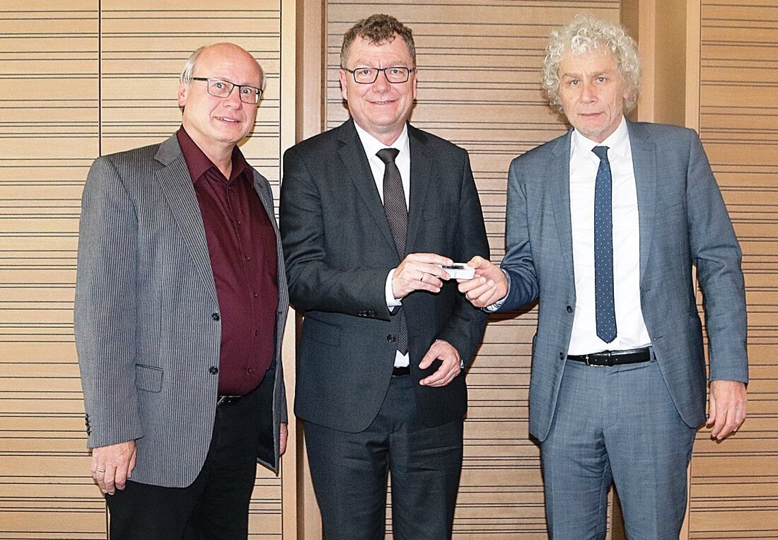 Tirschenreuth. Mehr Fälle – mehr Richter: Der Präsident des Verwaltungsgerichts Regensburg stattete jetzt dem Landratsamt in Tirschenreuth einen Antrittsbesuch ab.  Am 23. 07. 2018 wurde Dr. Martin Hermann als Nachfolger [&hellip;]