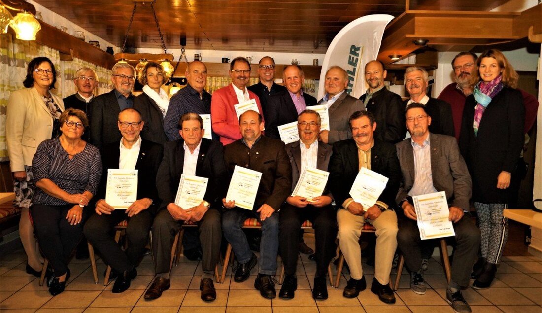 Neustadt/WN. Beim Ehrenabend des Kreisverbandes der Freien Wähler im Gasthaus Sommer in Wilchenreuth im Landkreis Neustadt/WN erhielten die Mitglieder verschiedene Auszeichnungen. Neben Gold und Silber bekamen langjährige und verdiente Mitglieder erstmals [&hellip;]