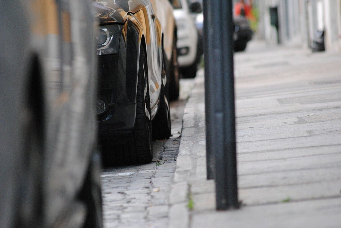 Waldsassen. Die Fahrerflucht des Münchners (85) endete schon nach wenigen Metern. Mit einer Zeugin des Unfalles rechnete er wohl nicht.  Beim Versuch einzuparken ist es auch schon passiert: Der Rentner [&hellip;]