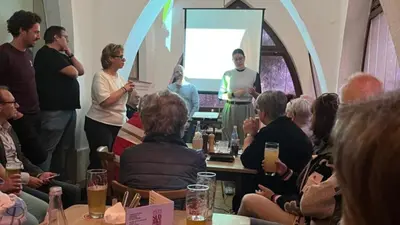 Buchvorstellung zur Wirtschaftswunderzeit begeistert in Weiden