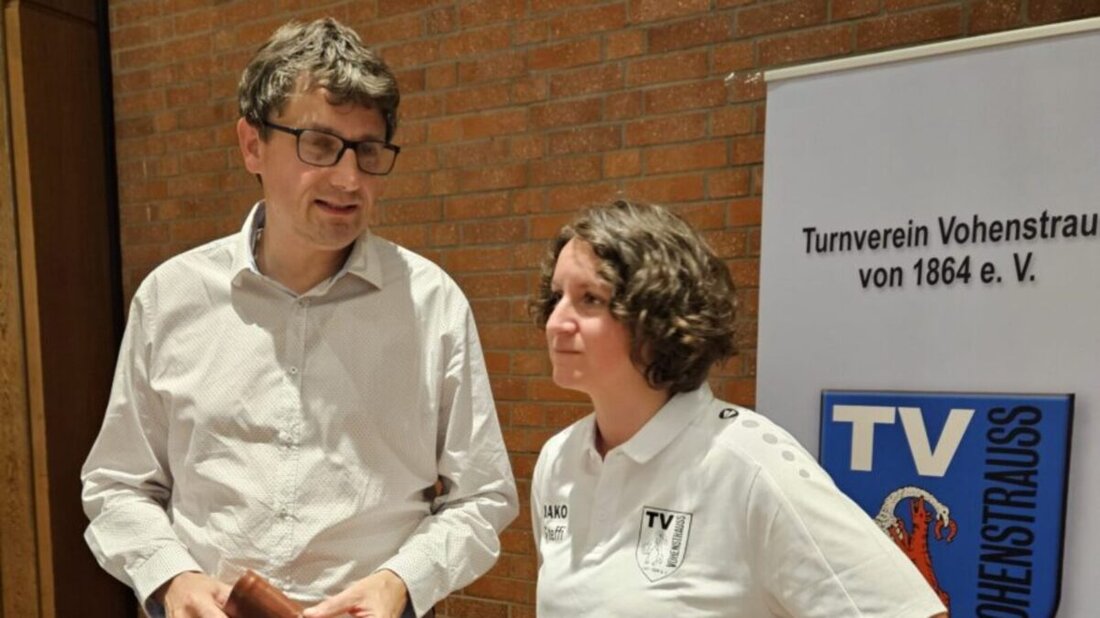 Vohenstrauß. Bei der Sitzung des TV Vohenstrauß dankte Bürgermeister Münchmeier den Ehrenamtlichen, neue Übungsleiter wurden begrüßt und ein Schwimmtrainer verabschiedet. Zudem wurden Mitglieder für bis zu 65 Jahre Treue geehrt.