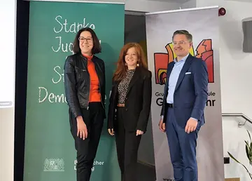 Demokratie Tag mit Tobias Reiß an der Schule in Grafenwöhr