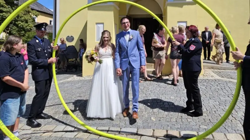 Kirchlicher Segen in Böhmischbruck für Tanja und Michael Meier aus Altentreswitz
