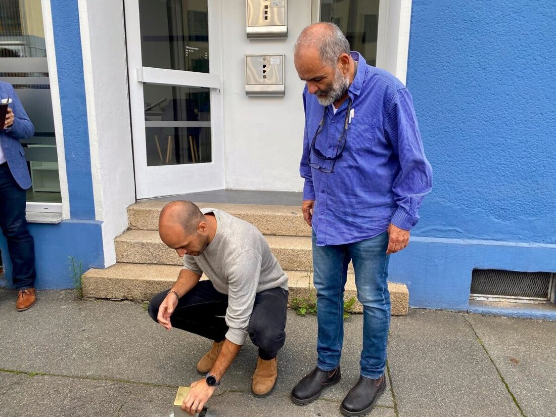 Weiden. Im Beisein von Nachfahren aus Israel und den USA ist am Dienstag einer der letzten Stolpersteine für jüdische Holocaust-Opfer in Weiden verlegt worden. Er erinnert in der Dr.-Seeling-Straße 31 an Elise Heimann, geborene Adler. 