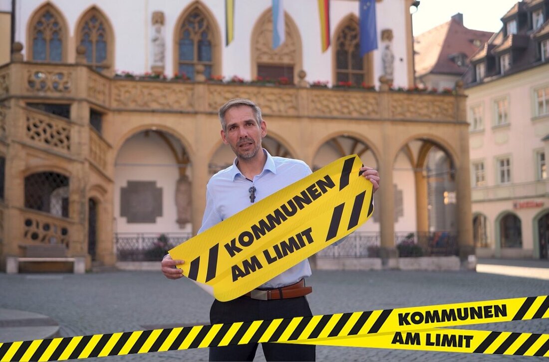 Amberg. Die Stadt beteiligt sich am 22. Juni 2026 am bundesweiten Aktionstag Kommunen am Limit und setzt Zeichen im öffentlichen Raum und online. OB Michael Fritz und Kämmerer Jens Wein mahnen zum Handeln gegen die Finanzkrise.
