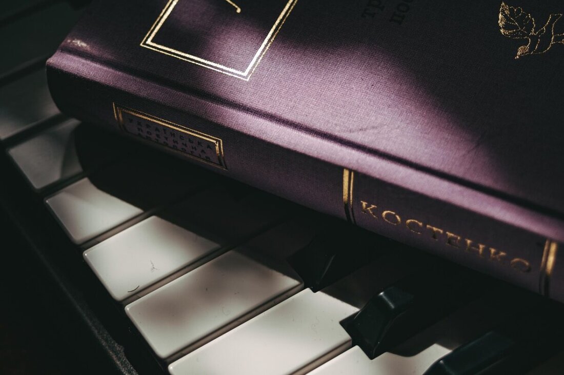 Semněvice. Am 12. Oktober 2025 um 16 Uhr ehrt ein Konzert in der St.-Georgs-Kirche den Komponisten Rudolf Leberl mit dem Gitarristen Fabian Hinsche und Schülern aus Domažlice und Cham.