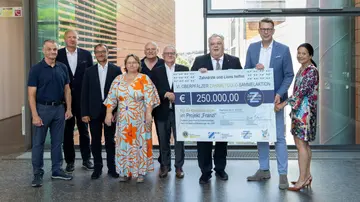 Rekordsumme von 250.000 € für Kinderkrebsforschung in Regensburg