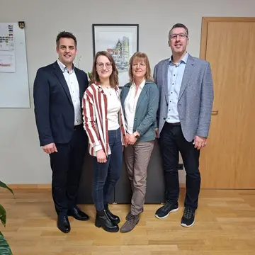 "GutePflegeLotsin" berät im Rathaus in Oberviechtach