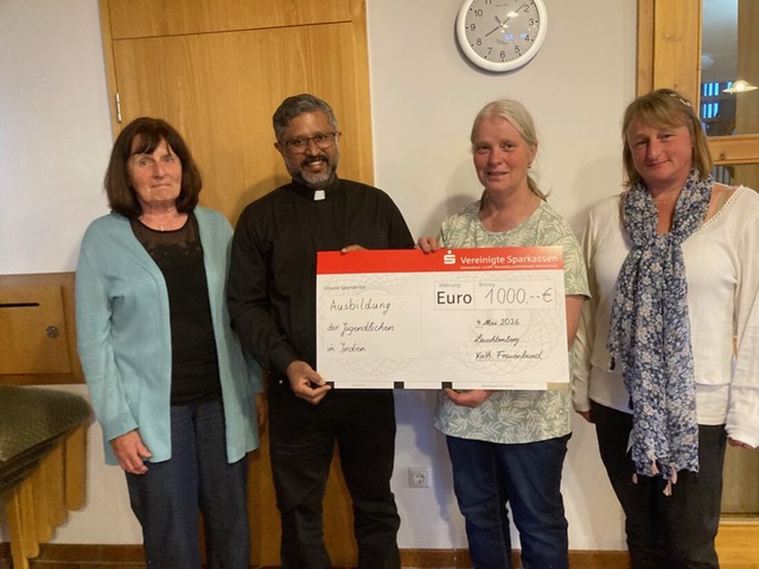 Leuchtenberg. Der Frauenbund Leuchtenberg sammelte mit Palmbüscheln und einem Festessen Spenden. Aus 950 Euro wurden durch Aufstockung 1.000 Euro, übergeben an Pater Jo Jovilla Kurian für Don-Bosco-Projekte in Indien.