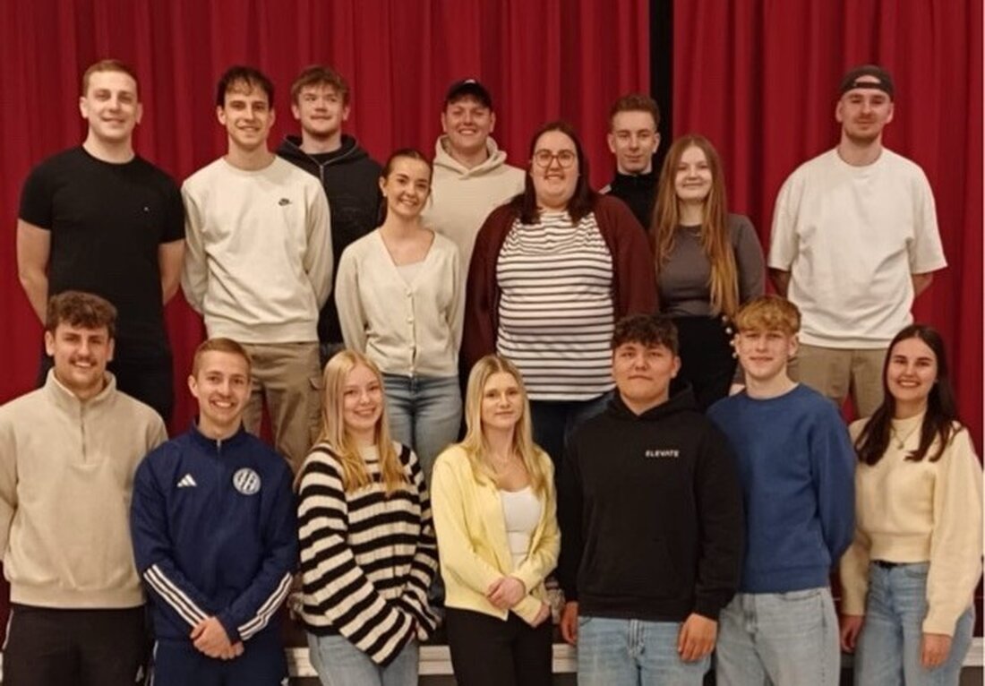 Speinshart. Die Katholische Landjugend zeigt bei Neuwahlen viel Elan für Brauchtum und Gemeinde. Die Kirwa gilt als Aushängeschild, Termin ist am 11. und 12. September 2026. Vorne stehen Lara Diepold und Christian Rodler.