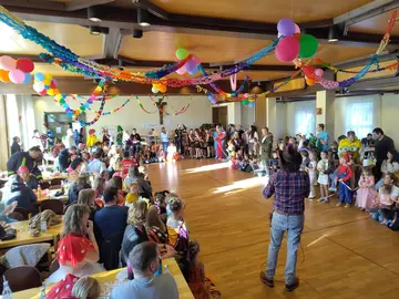 Kinderfasching in Waldershof lockt knapp 200 Gäste an