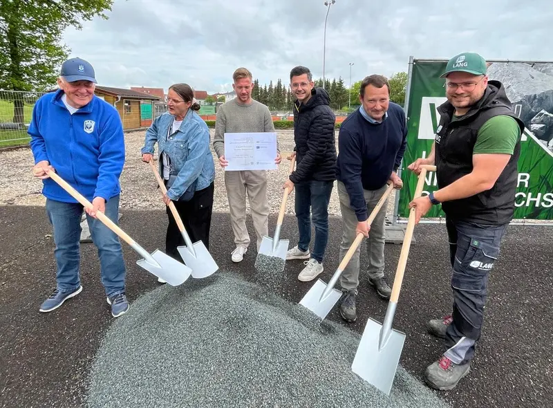 Spatenstich zur neuen Soccer-Arena in Pressath