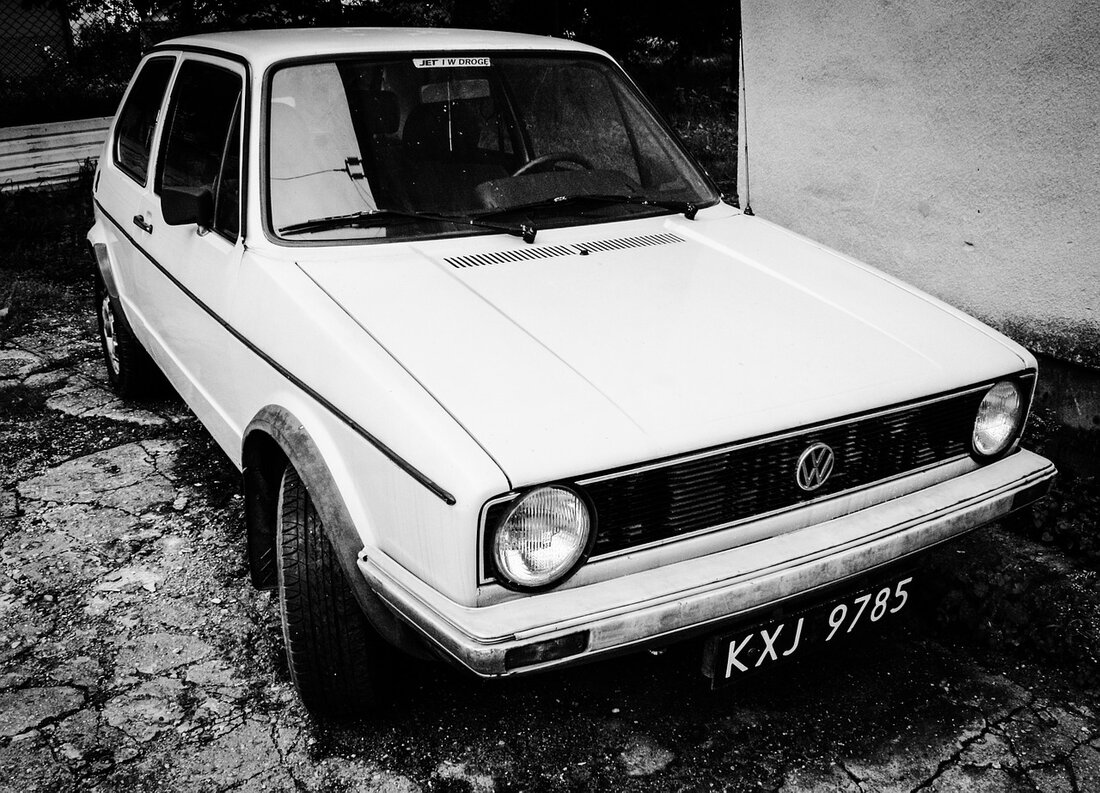 Weiden. Ein Weidner machte eine seltsame Entdeckung, als er in seinen Golf steigen wollte. Darin lag nämlich ein Mann. Zuvor war der in den Wagen eingebrochen. Der Besitzer (28) des [&hellip;]