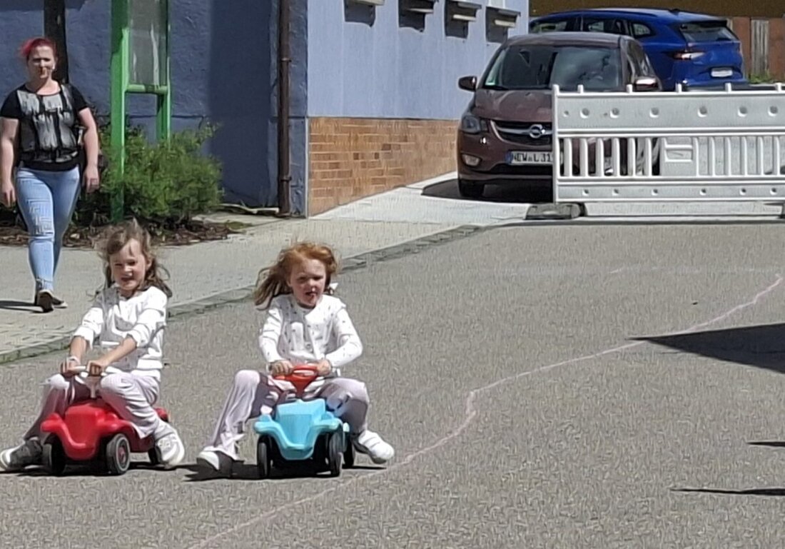 Wurz. Am 26. Juli 2026 um 10 Uhr lädt die Pfarreiengemeinschaft zum Familiengottesdienst zum Christophorustag in St. Matthäus ein. Kinderfahrzeuge werden gesegnet und es gibt Plaketten der Kreisverkehrswacht Neustadt/WN.