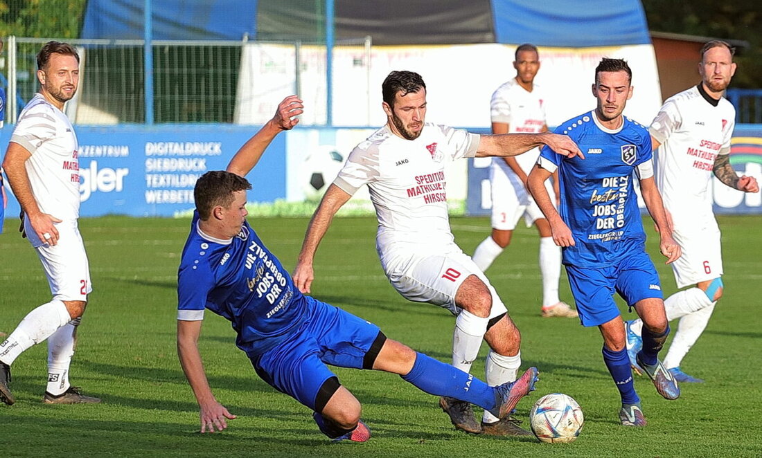 Etzenricht. Der SV Etzenricht steckt in der Englischen Woche und muss bereits am Mittwoch, 12. August, um 18.30 Uhr beim SV Inter Bergsteig Amberg ran, ehe am Sonntag um 15 Uhr der 1. FC Schlicht in Etzenricht gastiert.