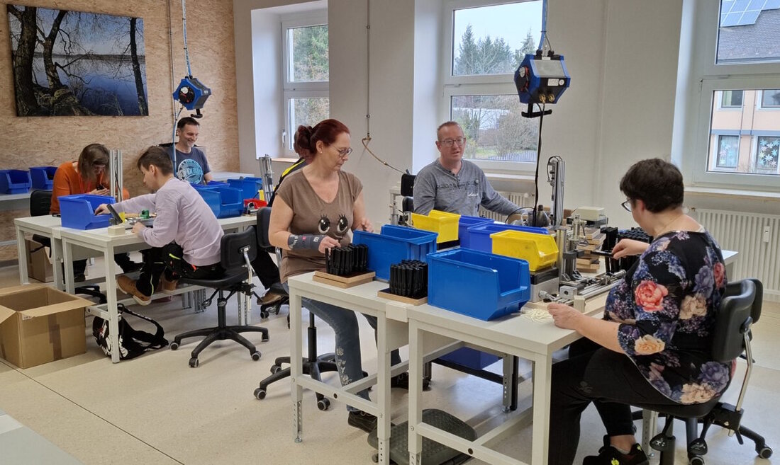 Eschenbach. Die Michelfelder Werkstätten von Regens Wagner Michelfeld haben am Standort Eschenbach eine neue Arbeitsgruppe eingerichtet. Ziel ist es, zusätzliche, angemessene und sinnvolle Arbeitsmöglichkeiten für Menschen mit Behinderung in der Region zu schaffen und damit die berufliche sowie soziale Integration zu stärken.