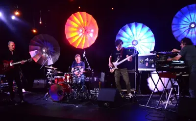 Wenig Licht, viel Bass: Dub Spencer &amp; Trance Hill ziehen in der „Sünde“