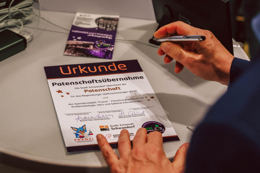 Schwandorf. Die Stadt übernimmt die Patenschaft für das Regensburger Weihnachtssingen 2026 und ruft mit Wirtschaft und Bürgern zu Spenden für „Franzi“ am Universitätsklinikum Regensburg auf. Ziel sind zehn Millionen Euro.