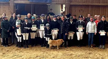 Alle bestehen Reitabzeichen-Lehrgang in Weiden