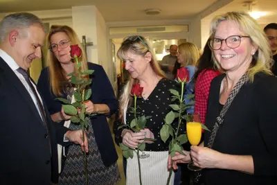 Alles Gute, Steinwaldklinik: Geriatrische Reha Erbendorf feiert 30. Geburtstag