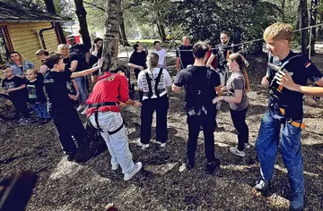 Kletterpark-Ausflug stärkt Zusammenhalt der Siedlergemeinschaft in Weiden