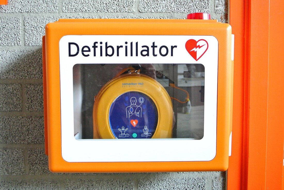 Plößberg. Aus einem Fabrikationsraum hat ein Unbekannter einen Defibrillator gestohlen.  Wann genau der Diebstahl stattfand, kann die Polizei nicht sagen. Der Verlust des Defibrillators fiel jetzt erst auf. Daher kann der [&hellip;]