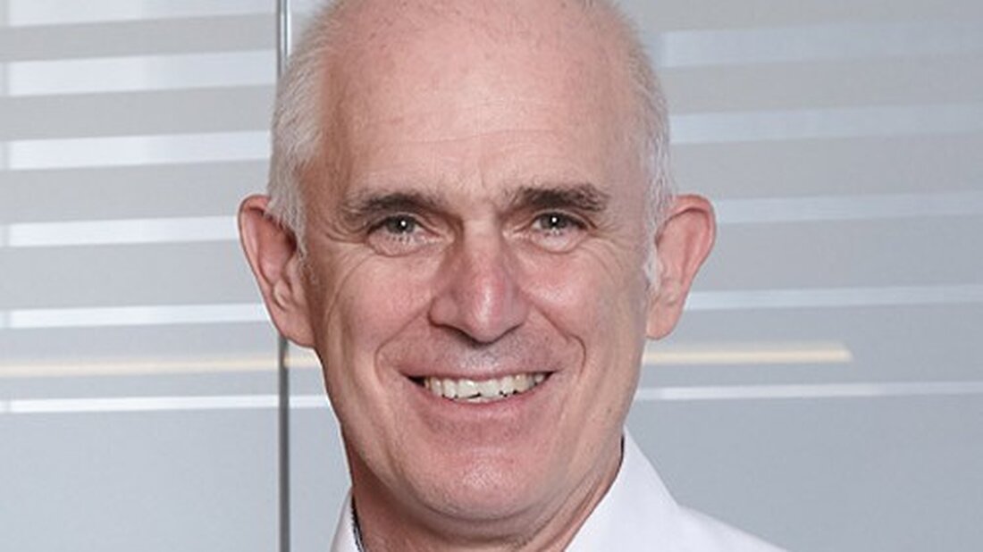 Weiden. Die geplante GKV-Reform soll das System stabilisieren – doch Experten sehen grundlegende Probleme ungelöst. Urologe Theodor Klotz warnt vor Folgen für Patienten, Ärzte und Kliniken. In einem Gastbeitrag für OberpfalzECHO zeigt er auf, was die Pläne für Patienten bedeuten. 