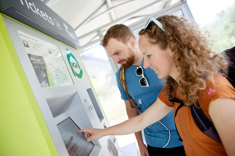Start ab Januar: Wie Reisende aus Weiden und Neustadt/WN von den VGN-Tickets profitieren