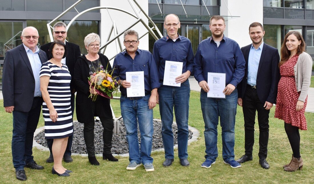 Hütten. Die Berufsbezeichnungen sind nun Werkzeug- und Zerspanungsmechaniker. Die Jubilare der Firma Zechmayer wurden damals zu Werkzeugmachern ausgebildet. Drei von ihnen erhielten jetzt eine Ehrung. Von Renate Gradl Zur Jubiläumsfeier [&hellip;]