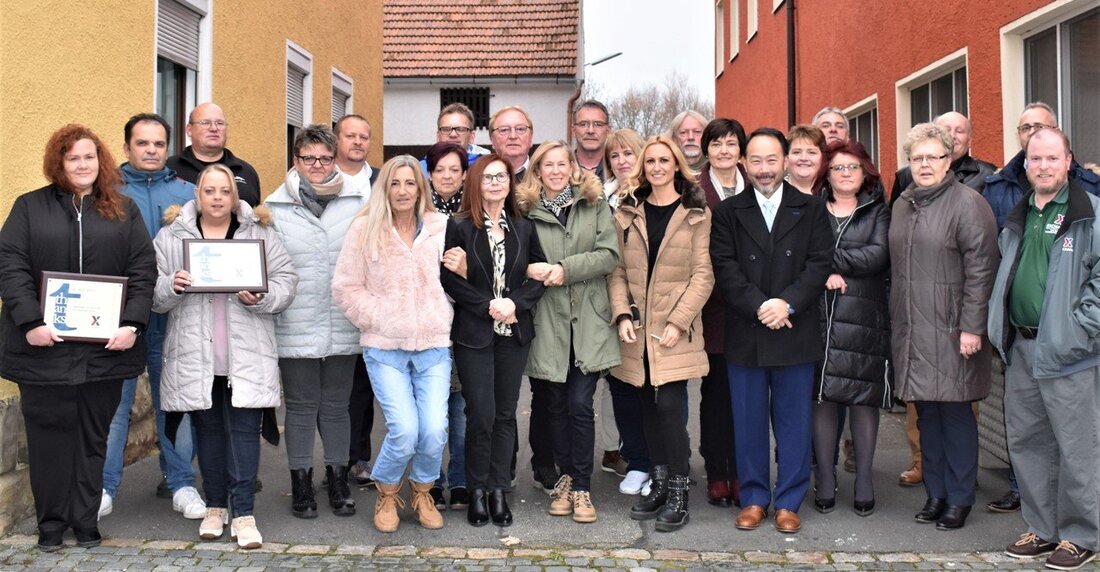 Grafenwöhr. Sie haben einen reichen Erfahrungsschatz und sind die Stützen der Exchange. Deshalb wurden die treuen Mitarbeiter der Army &amp; Air Force Exchange Service (AAFES) ausgezeichnet. Von Renate Gradl “Der [&hellip;]