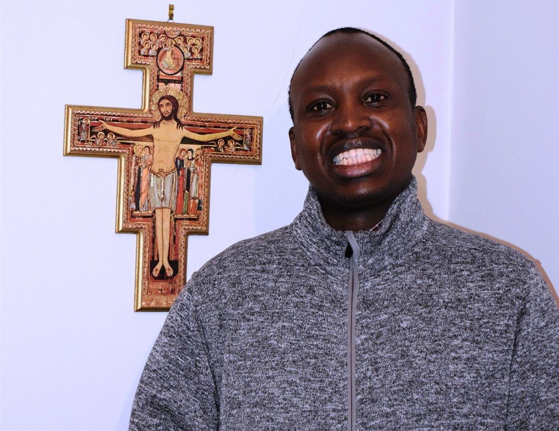 Grafenwöhr. Seit August steht Pfarrvikar Dr. Gilbert Mburu Kabiru Pfarrer Müller zur Seite. So wie im vergangenen Jahr war Pfarrvikar Dr. Gilbert Mburu Kabiru auch heuer die Urlaubsvertretung für Pfarrer [&hellip;]