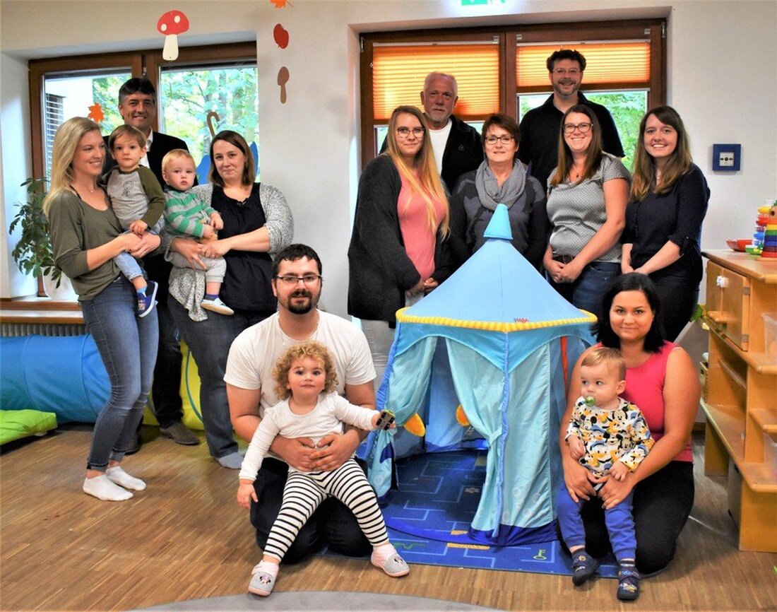 Grafenwöhr. Zehn Kinder in der neuen Krippengruppe: Auch die zweite Krippengruppe in der evangelischen Kindertagesstätte ist bereits belegt. Von Renate Gradl “Zehn Kinder im Alter von einem bis zu drei [&hellip;]