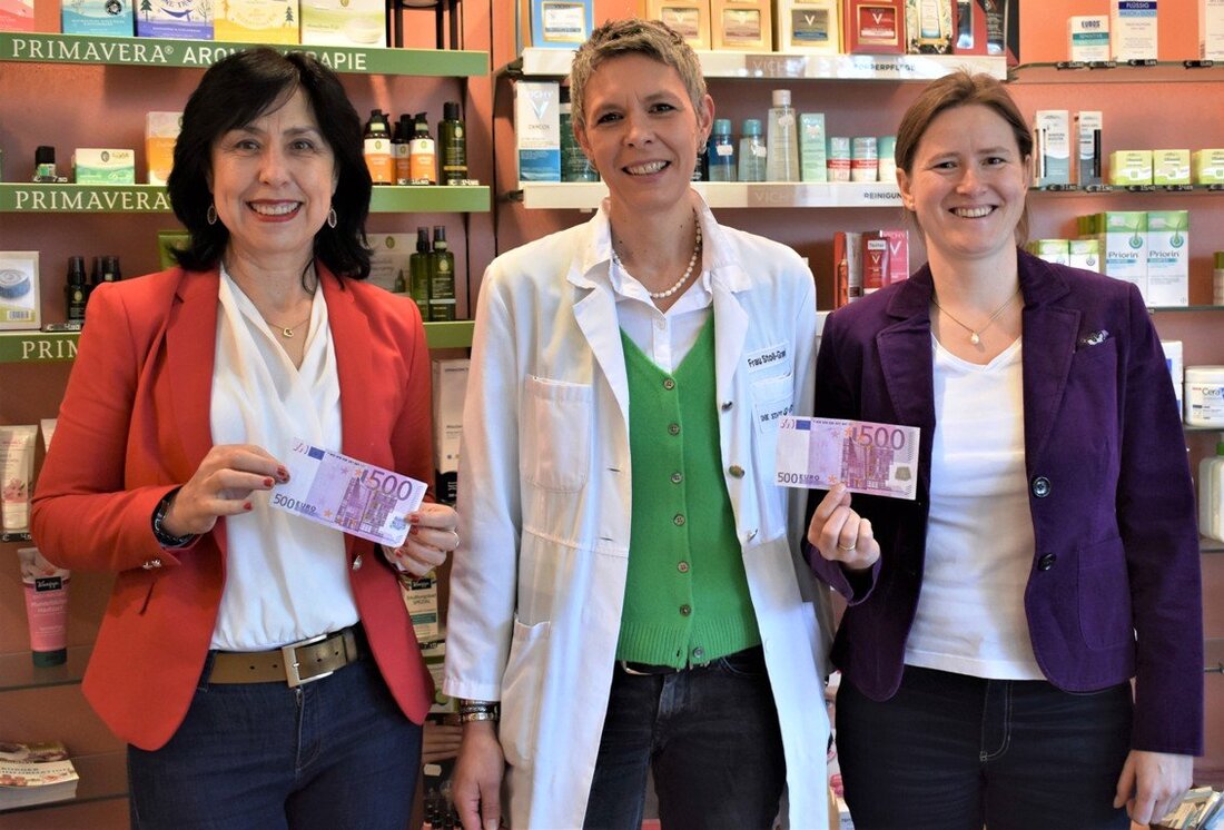 Grafenwöhr. Die Besucher des Konzertes “Bach meets Jazz” mit den Musikern aus Pilsen waren begeistert. Genauso begeistert waren Pfarrerin Anne Utz und Lilia Gette, die nun Spendengelder in Empfang nahmen. [&hellip;]