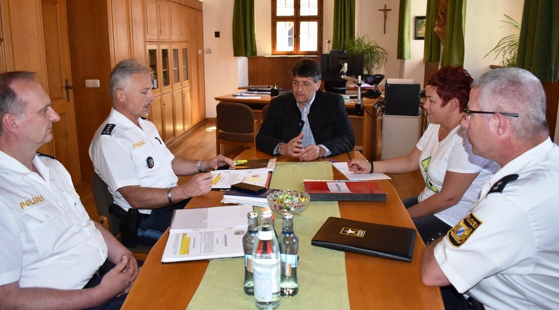 Grafenwöhr. 638 Straftaten im Jahr 2018 ist der niedrigste Stand in den letzten fünf Jahren. Das ist eine gute Entwicklung, auch für Grafenwöhr. Von Renate Gradl Werner Stopfer, der Dienststellenleiter der [&hellip;]